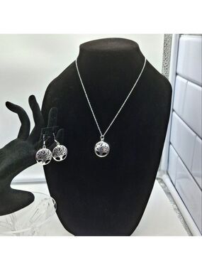 Silver Tree of Life Necklace and Earring Set
